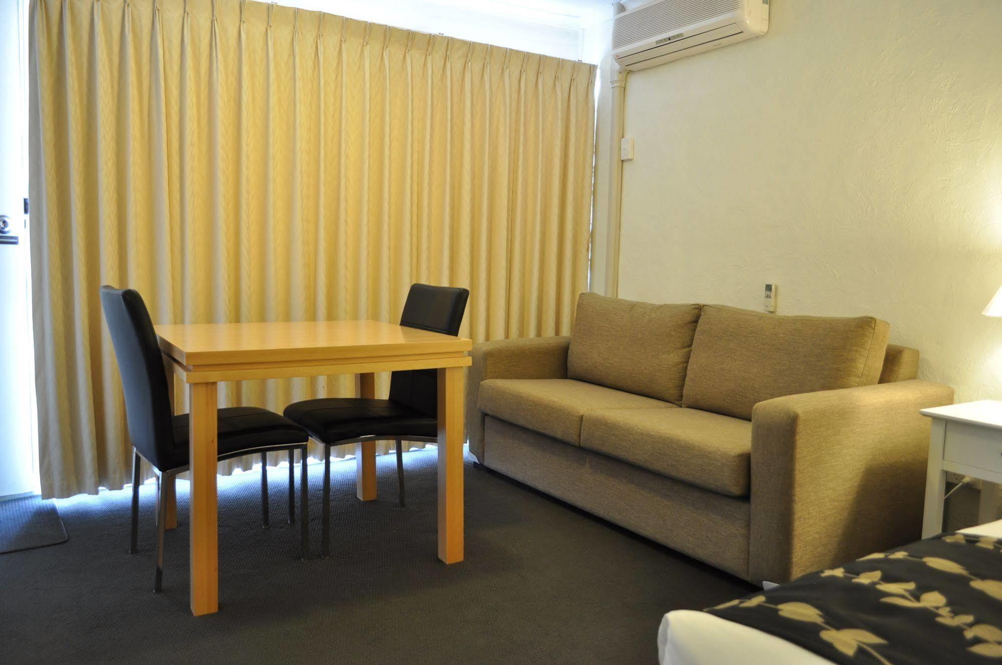 Albury Burvale Motor Inn Buitenkant foto