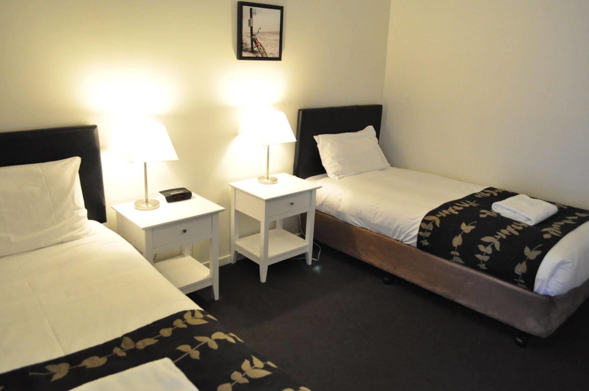 Albury Burvale Motor Inn Buitenkant foto